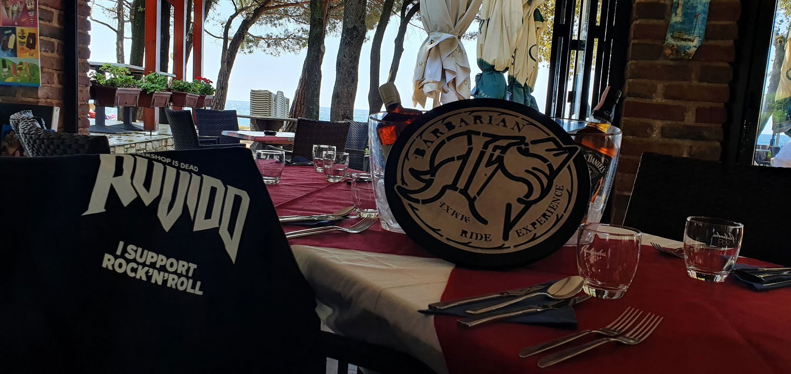 Shark restaurant and bar