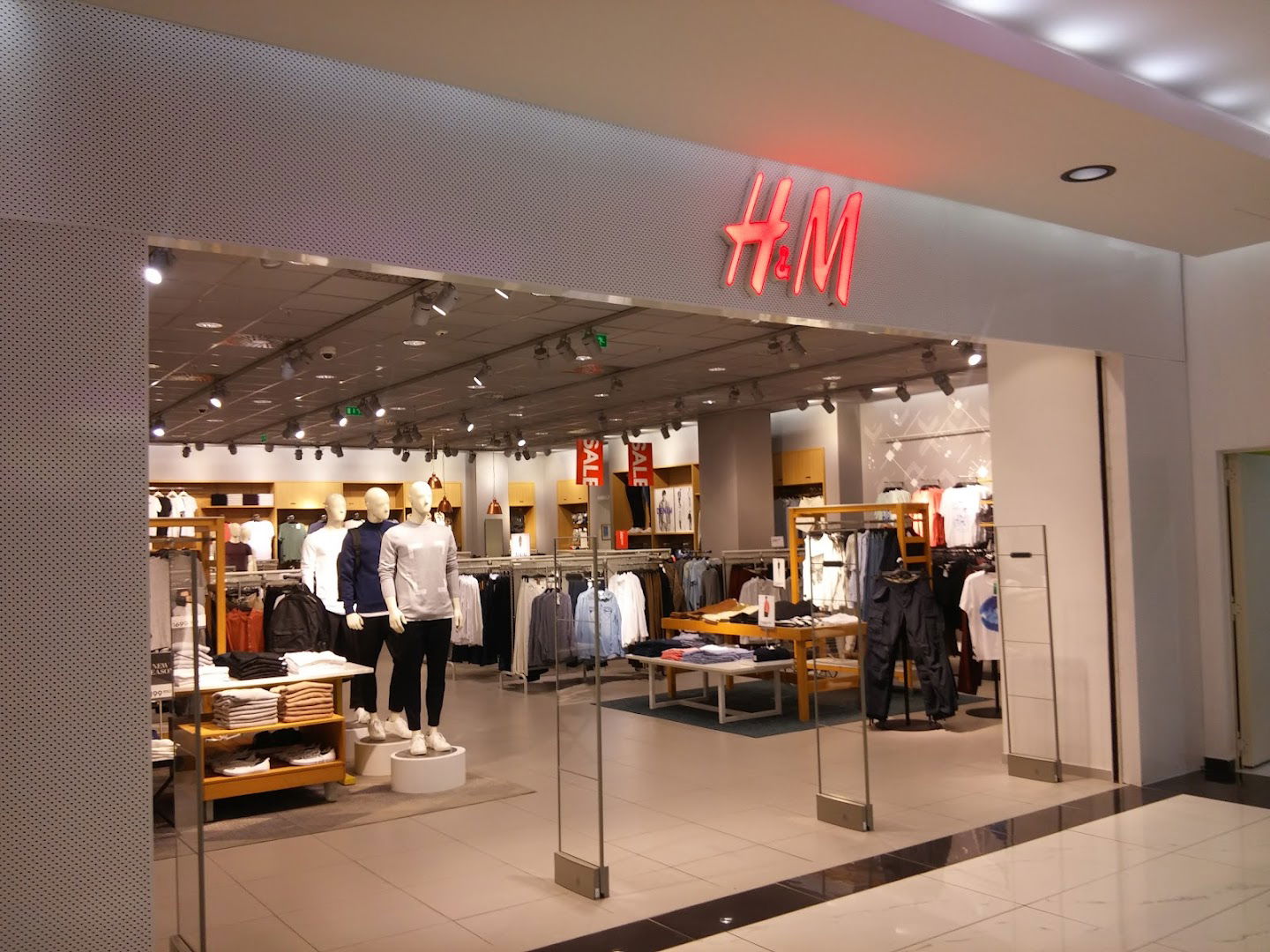 H&M