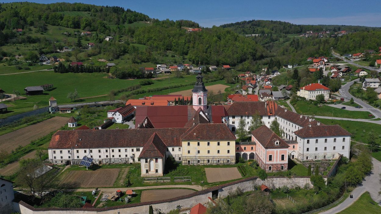 Zeliščna lekarna in čajnica p. Simona Ašiča - Sitik d.o.o.