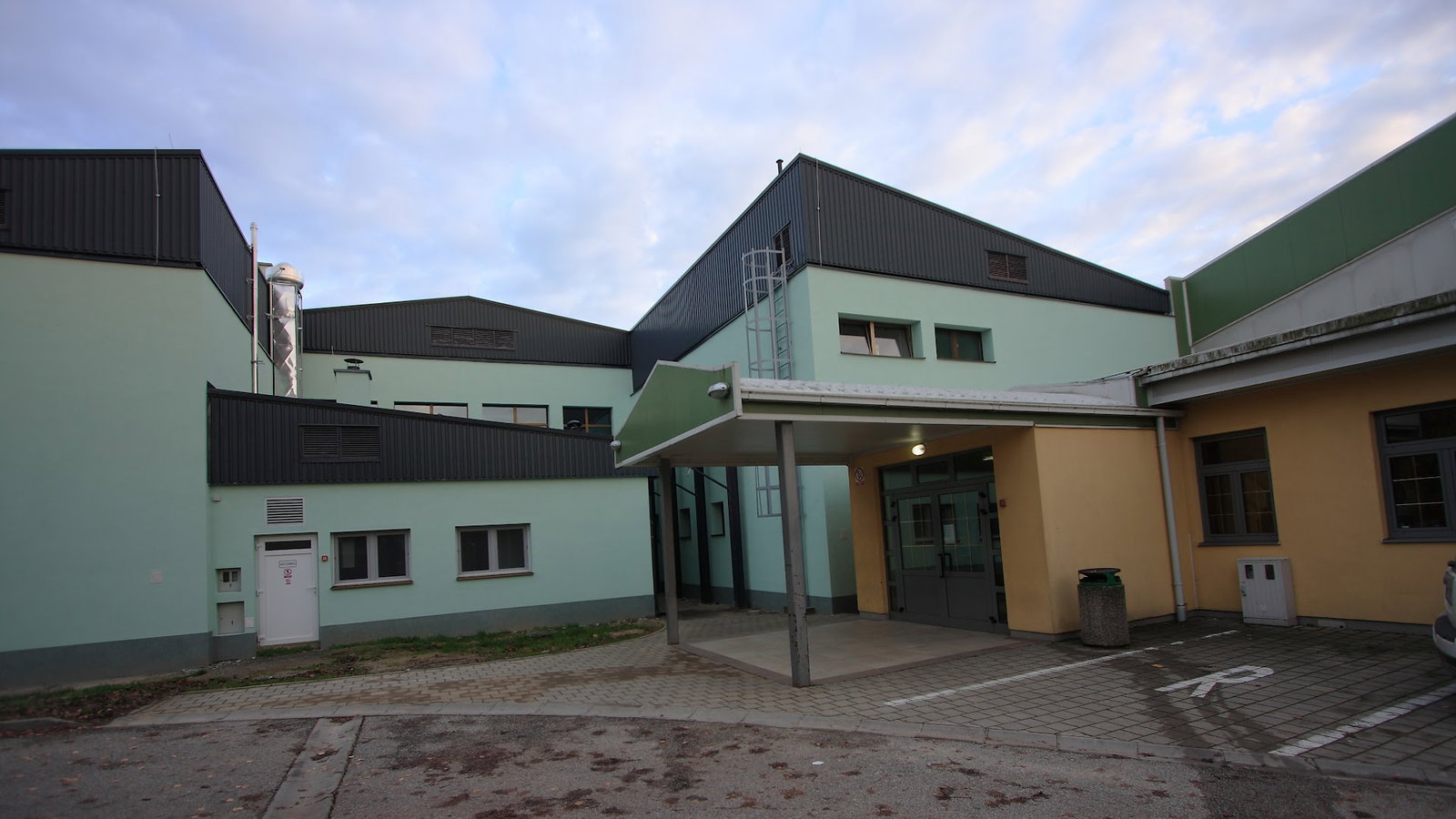 Primary school Milka Trnina