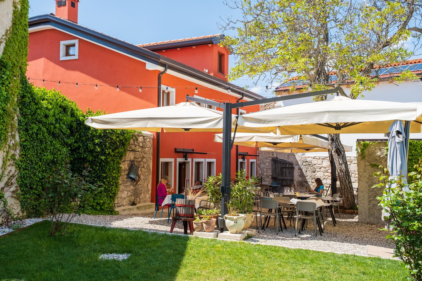 Crocevia - Locanda carsica contemporanea