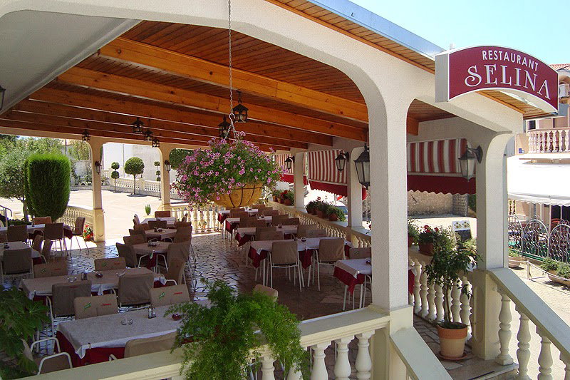 RESTAURANT SELINA & APARTMENTS