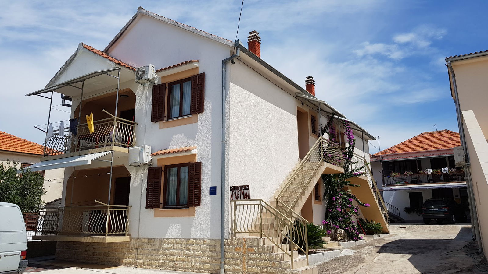 Apartmani Petra, Kraljice Jelene 13 , Pakoštane