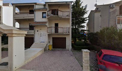 AUTOBUSNA POSTAJA:SALONA MALL 2