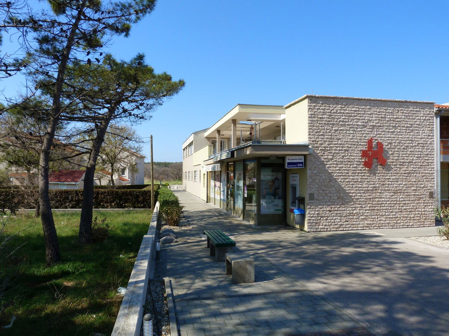 Ljekarna // Pharmacy - Kremić - Nin