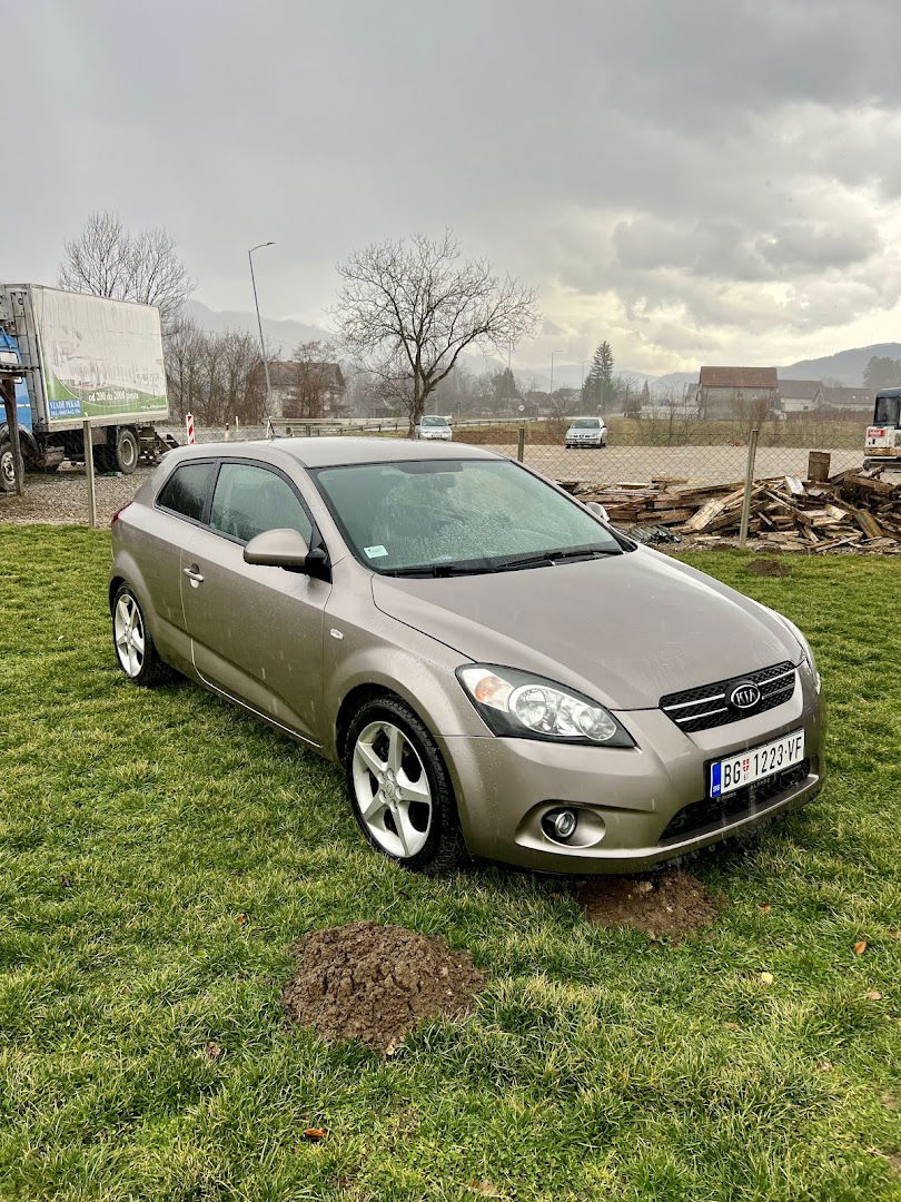 Glass Service Voždovac (auto stakla )