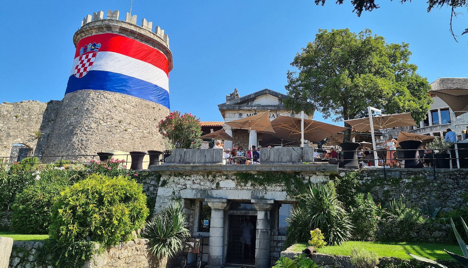 Hostel Češka Beseda