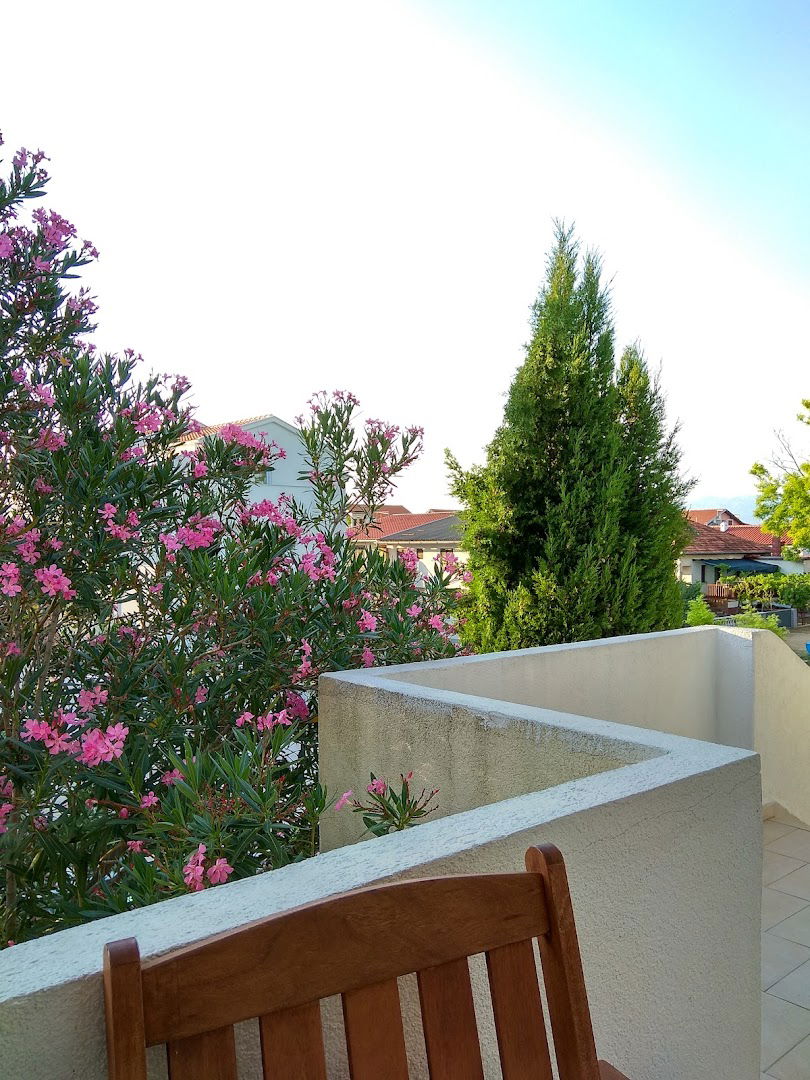 Oleander studio apartments