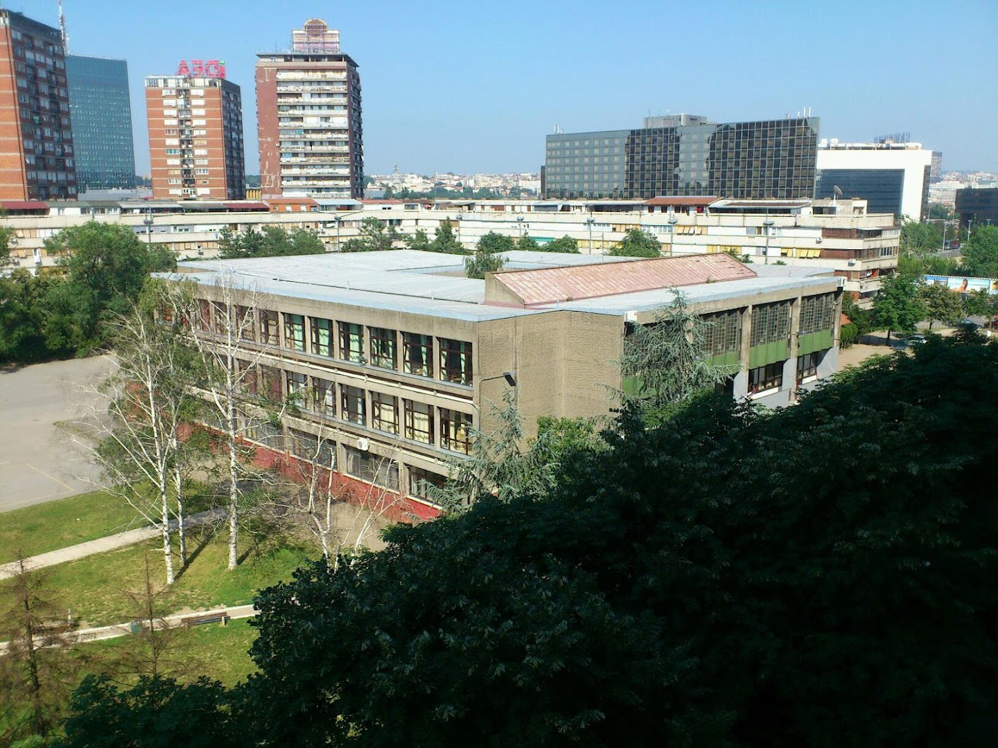 Jovan Dučić Elementary School