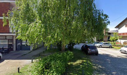 FRIZERSKI SALON ZA MUŠKARCE M & R VL. MARIJANA BARČANEC, DRAGUTINA DOMJANIĆA 5.