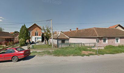 Kosenje trave trimerom