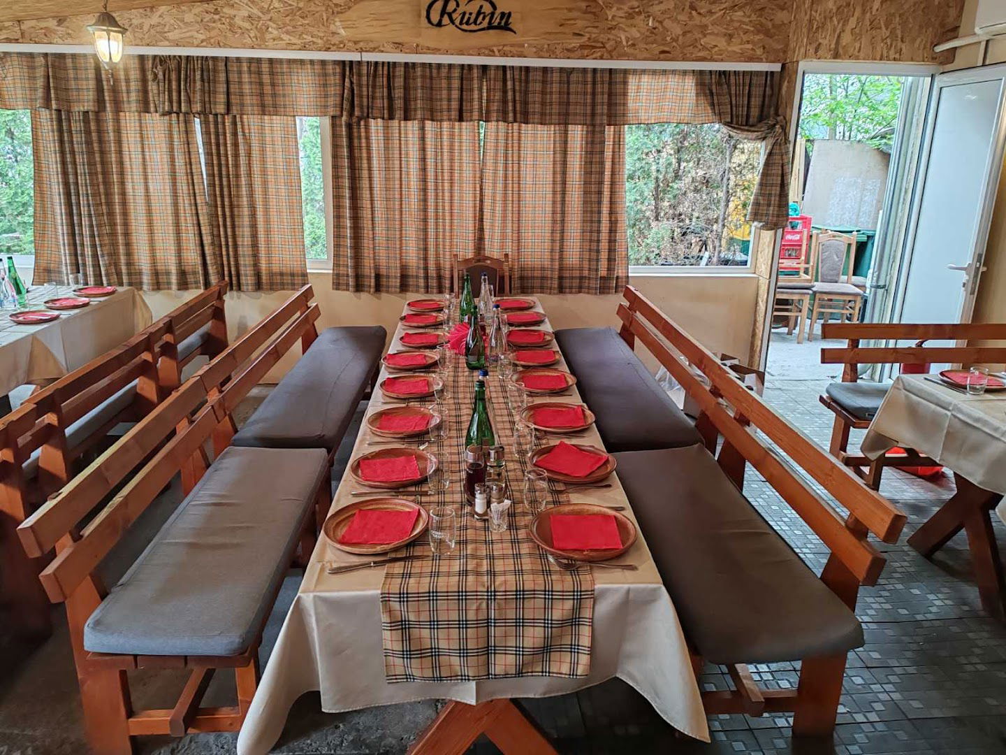 Pecenjara Tri Praseta