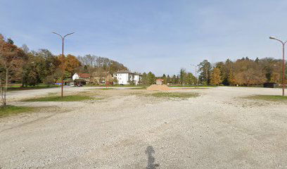 Parkiralište kod bazena