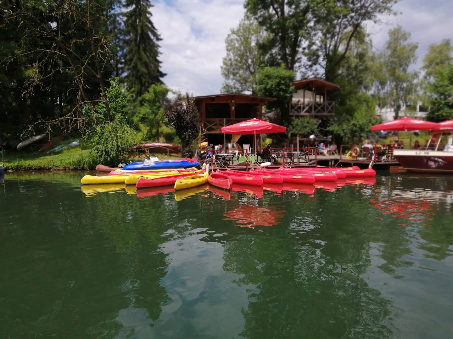 Rečni pirati, Pikniki, izleti in plovba po Ljubljanici, d.o.o.