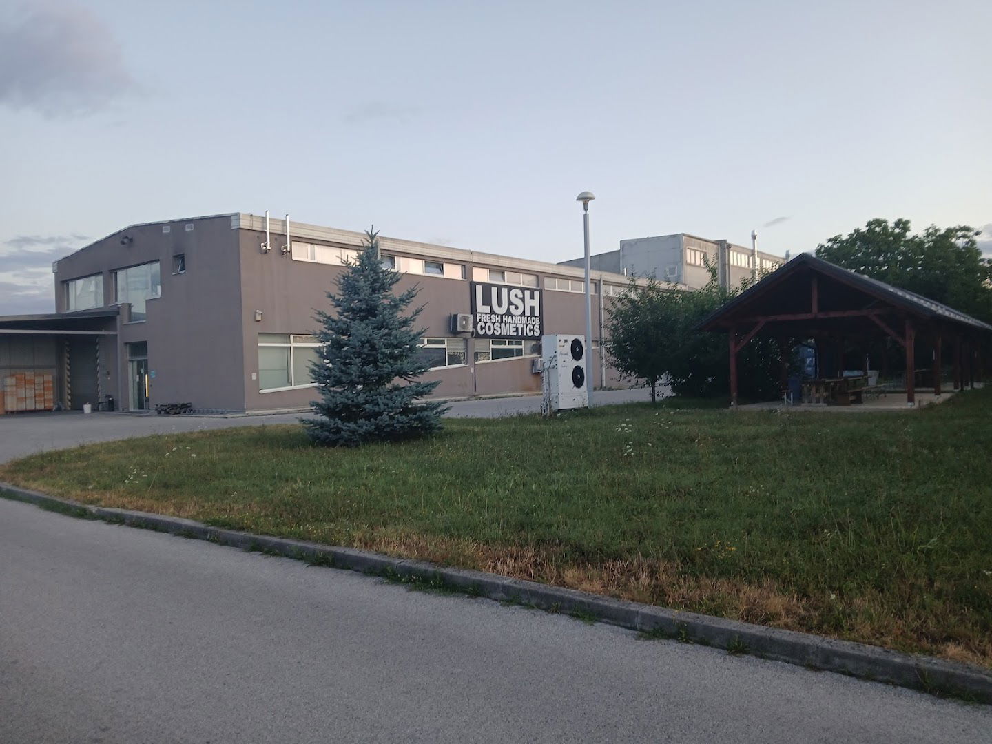 LUSH manufaktura d.o.o.