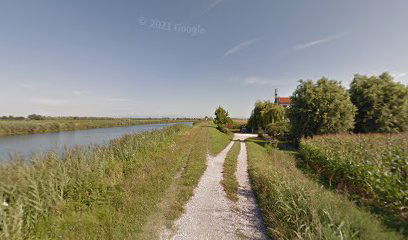 Passeggiata lungo il fiume