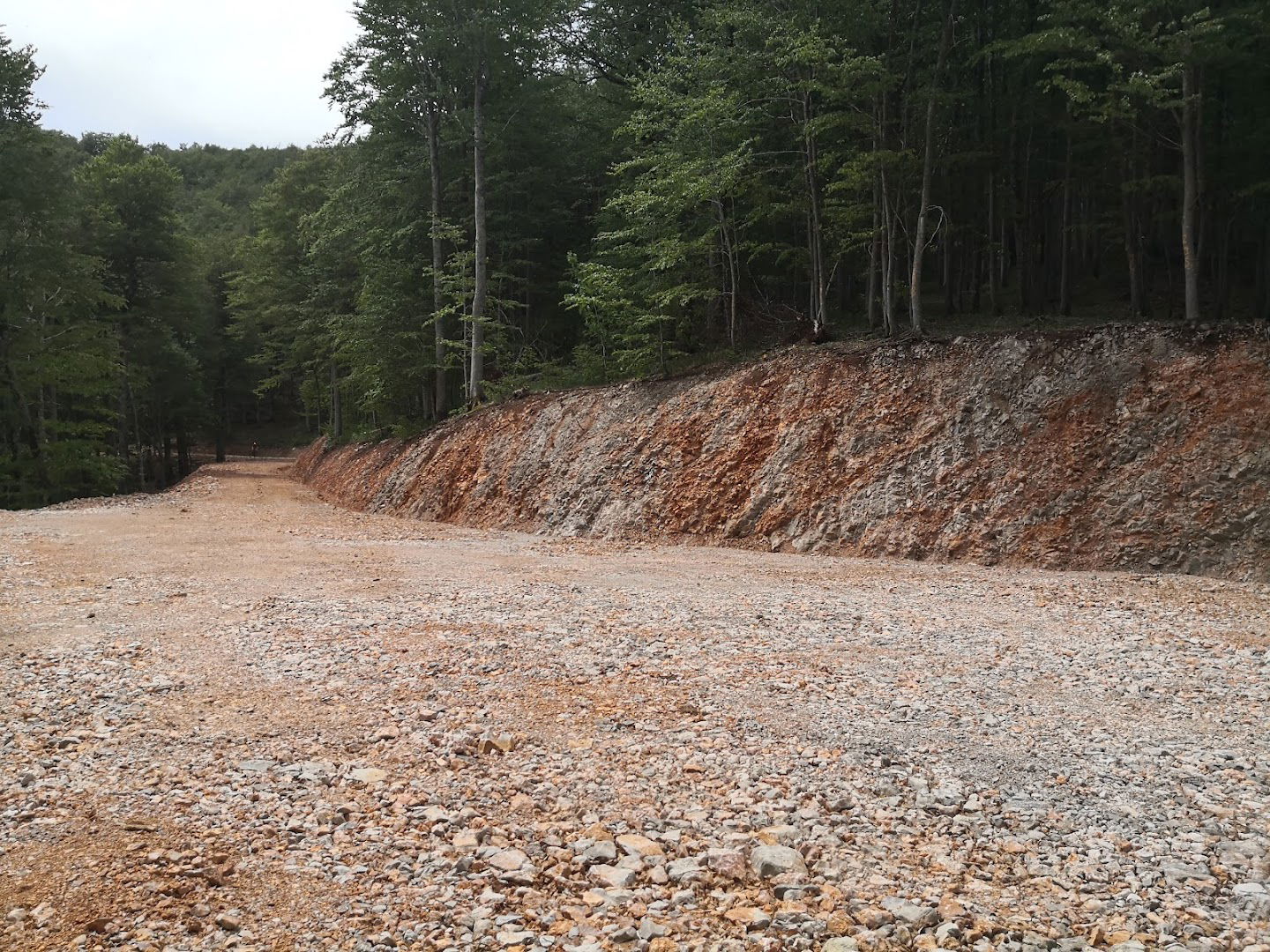 Kraj makadama - Lišćani bunari