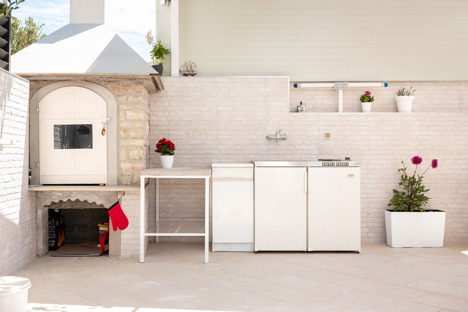 Bay View Holiday Home