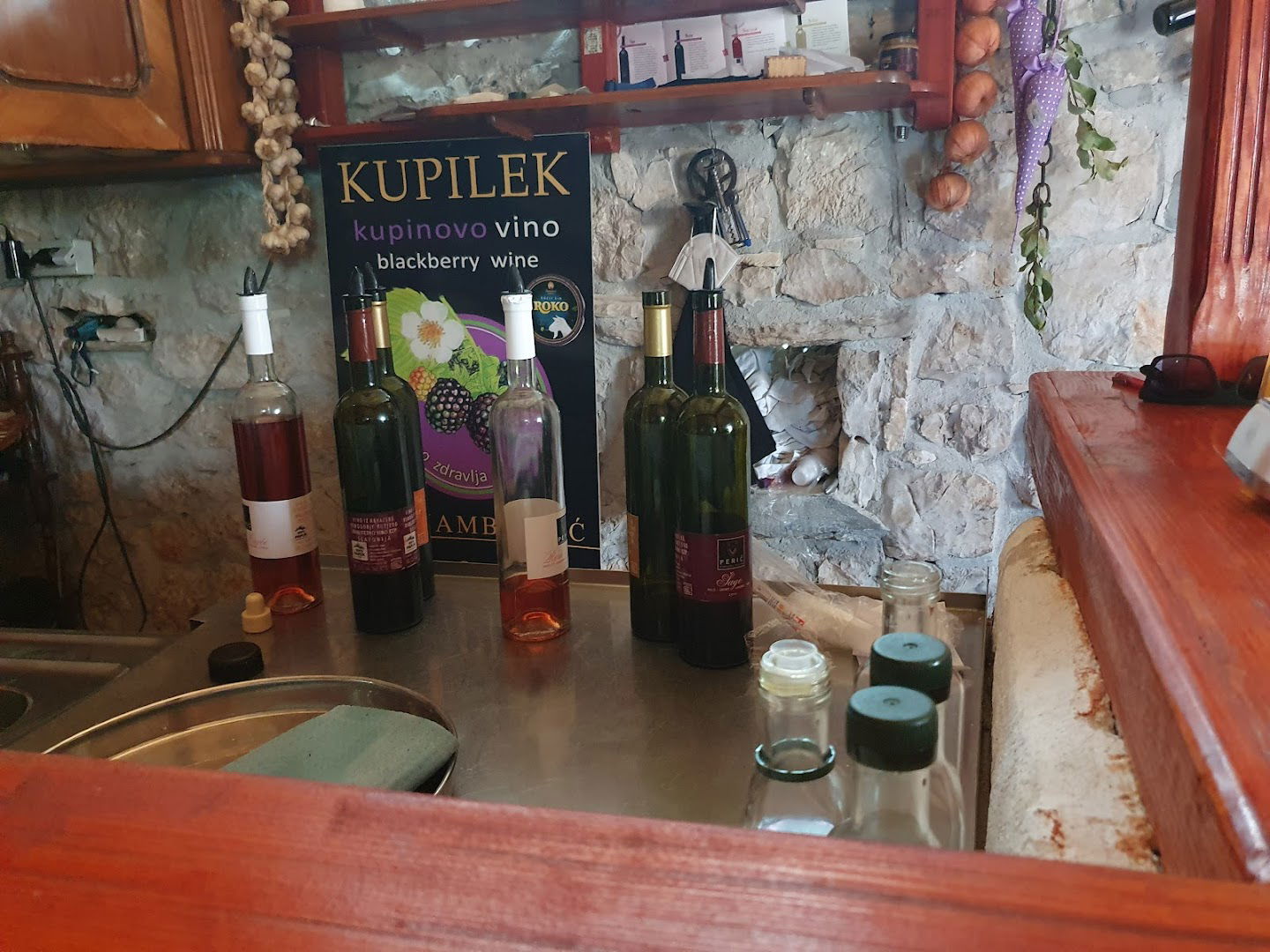Wine,olive oil,liquer Krka Trgovački obrt Mihal