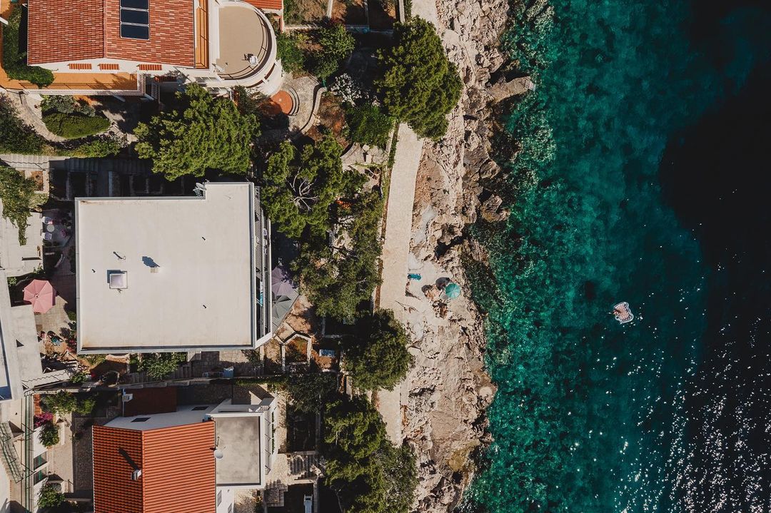 Sunset Apartments by the Sea