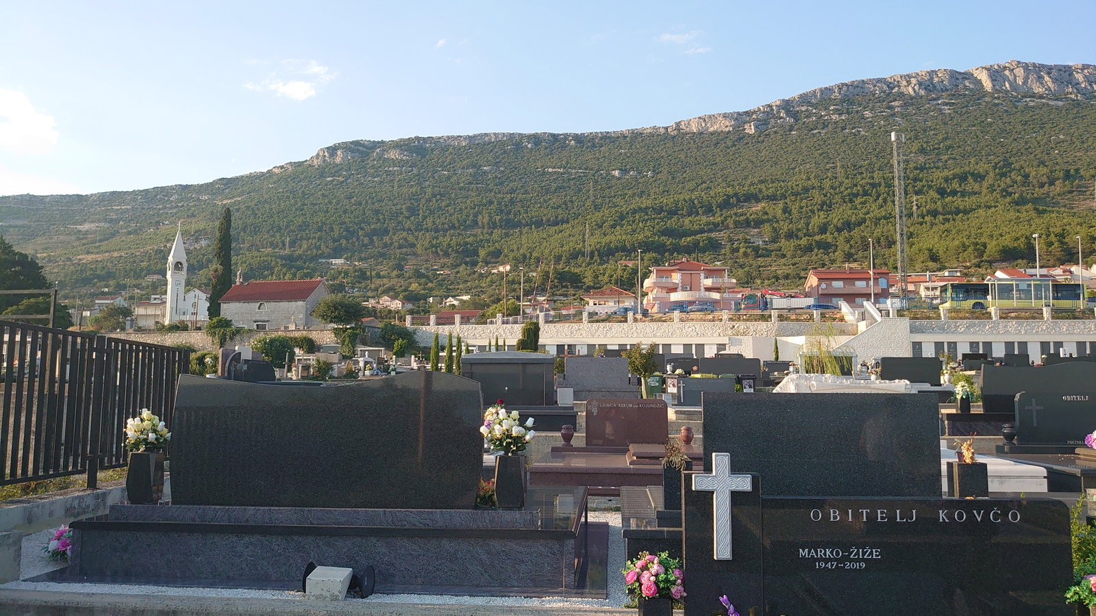 Kaštel Stari cemetery