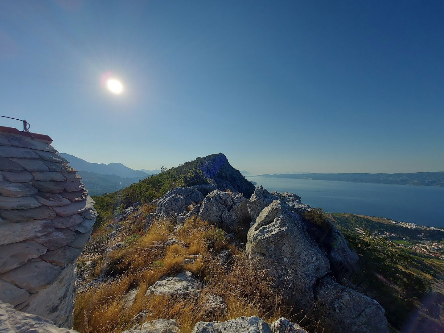 Vrh Poljičke planine Mošnice, Vela Gora (Zahod), 594 mnv