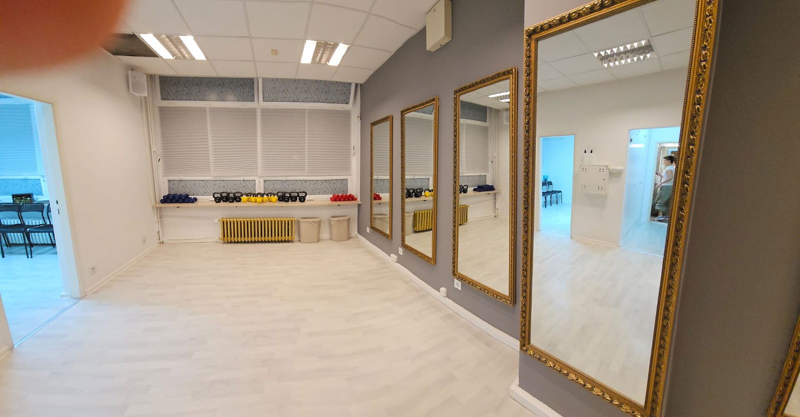 Ad Astra fitness studio za žene