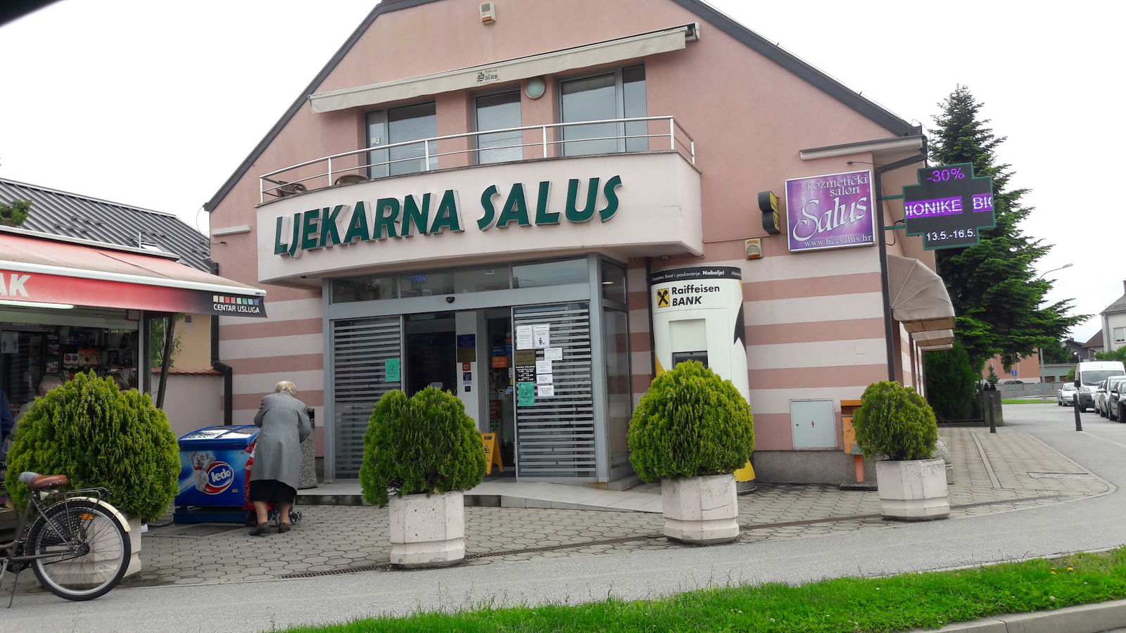 PHARMACY SALUS