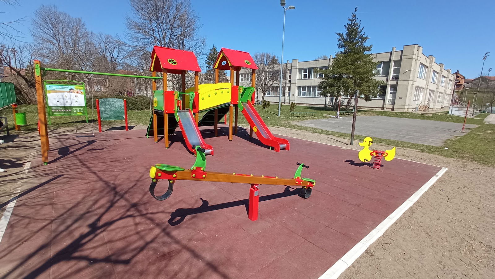 Dečije igralište - OŠ „Mića Stojković“ - Umčari _ 103