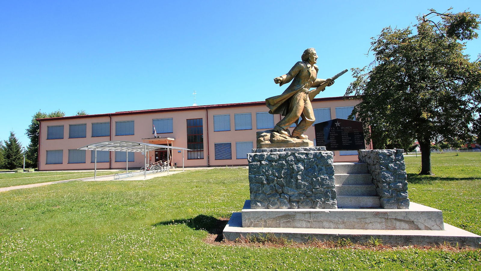 Elementary school Sračinec