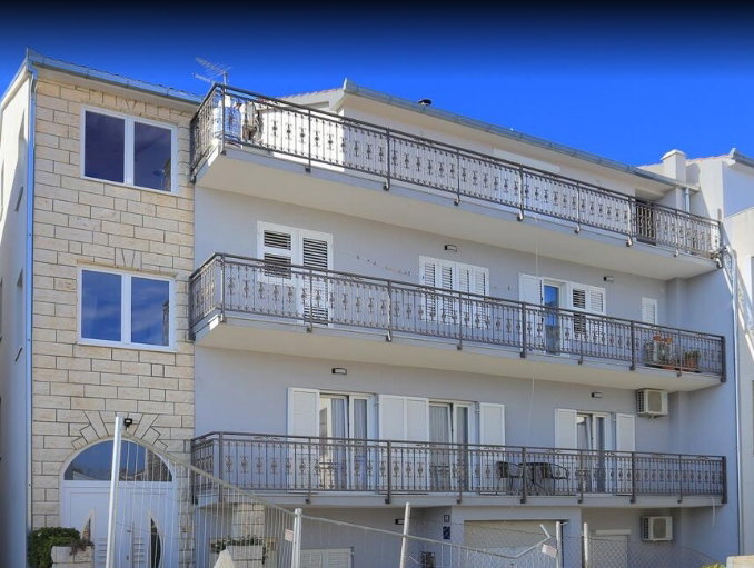 Apartman 11518, Bakota