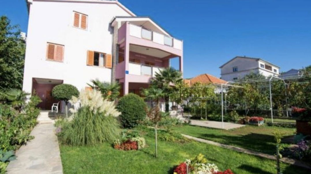 Apartman Karlo & Ema