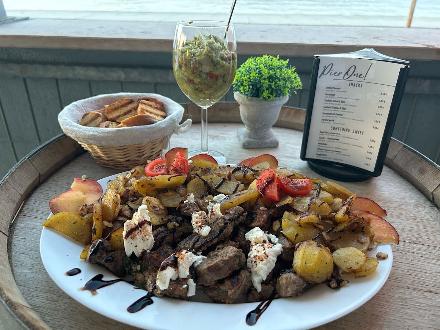 Cafe Bar Ice Cafe Pier One