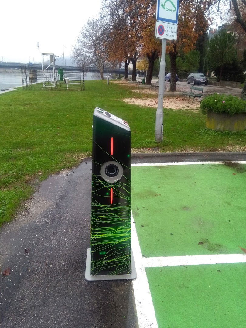 ELEN Charging Station