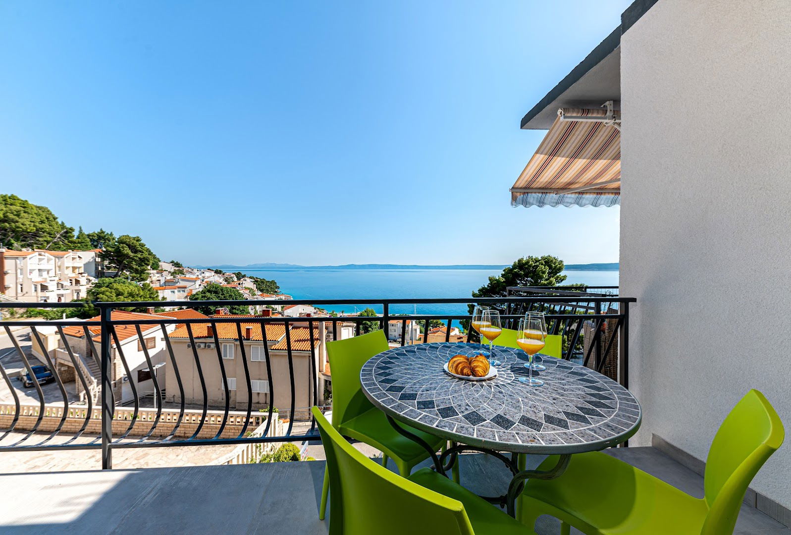 Sea view apartments Milenko