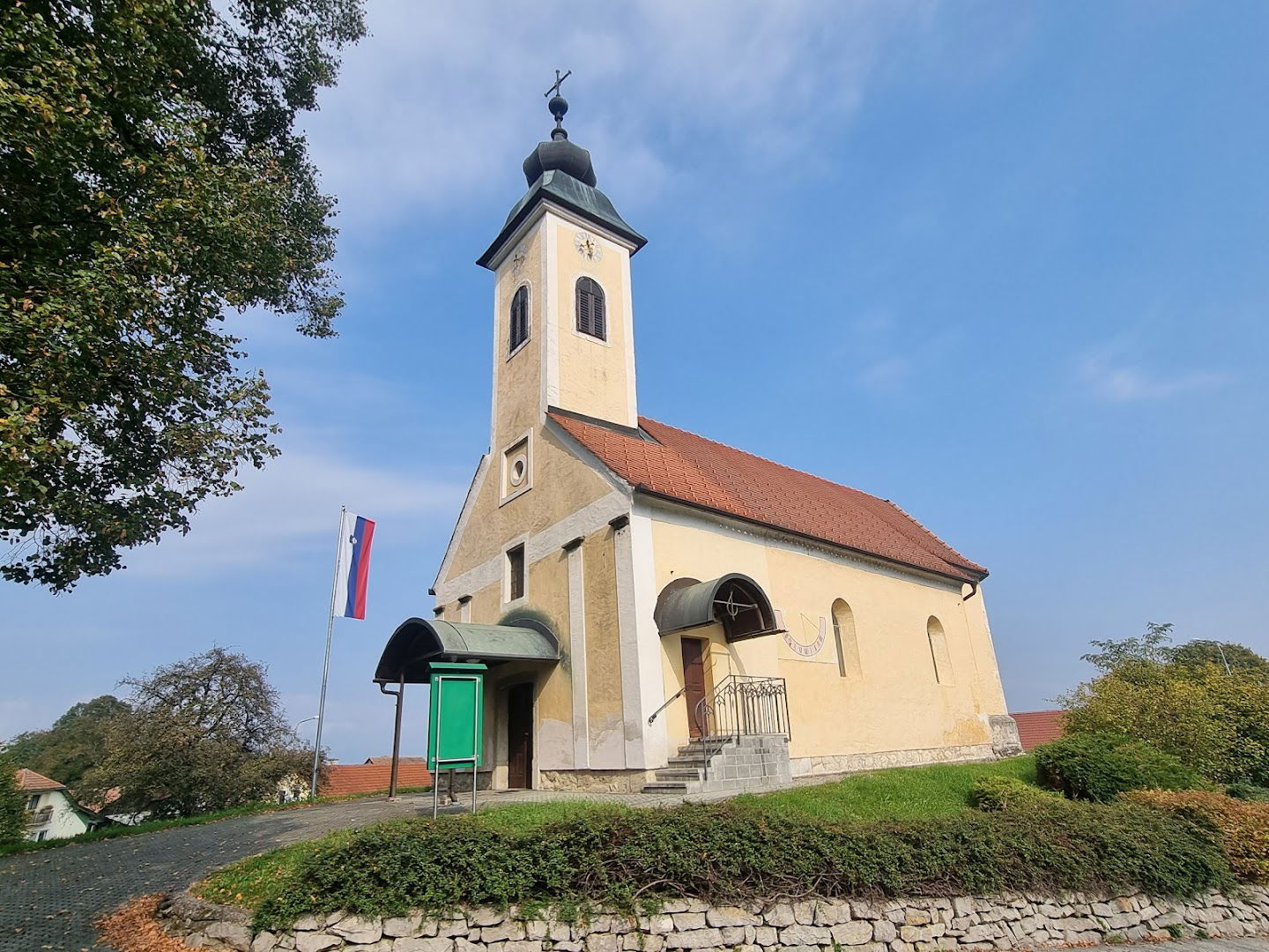 Cerkev sv. Mohorja in Fortunata