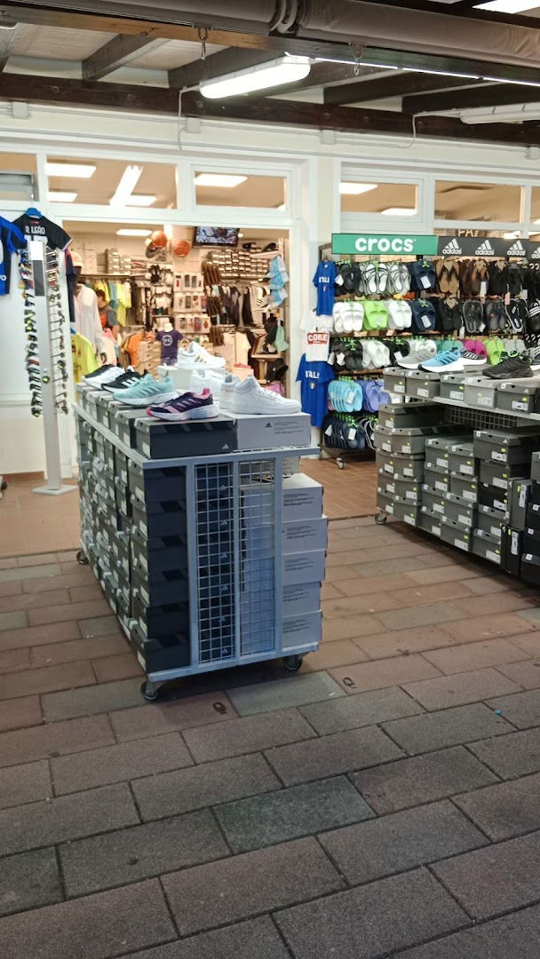 Occasione clothes shop pra della torri