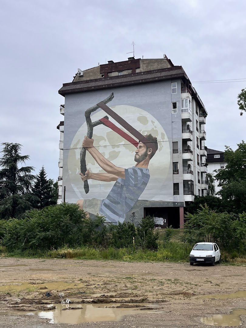 Downtown Runaway | Mural "Aim For The Stars" - Artez, 2019