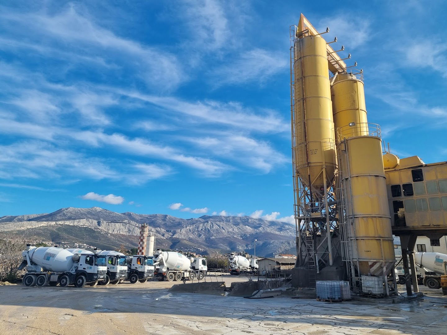 DAJAKOVIĆ - Betonara Sirobuja