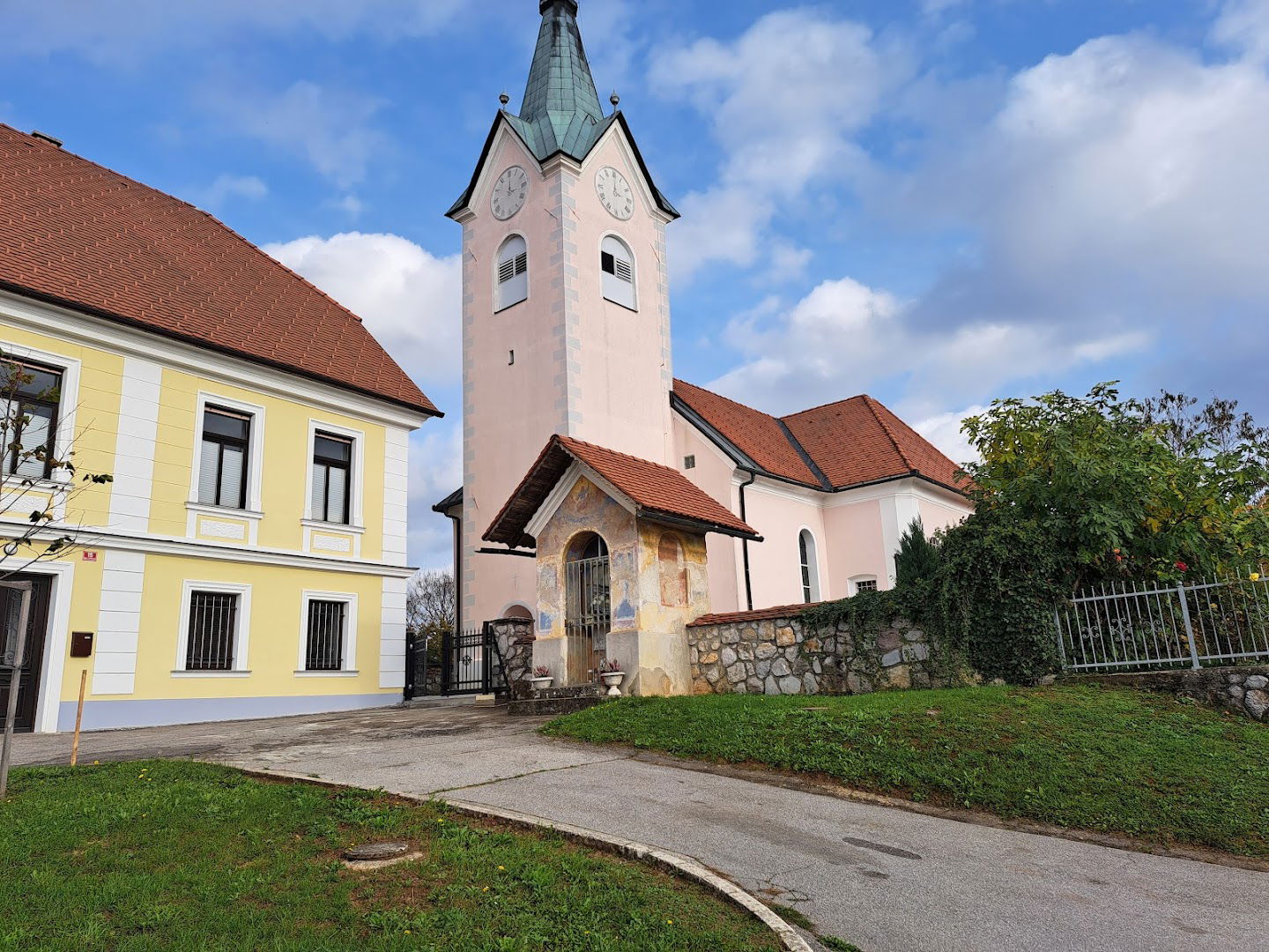 Župnija Lipoglav