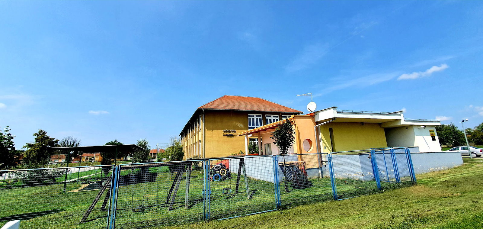 Elementary school "Mihovil Pavlek Miškina" Đelekovec