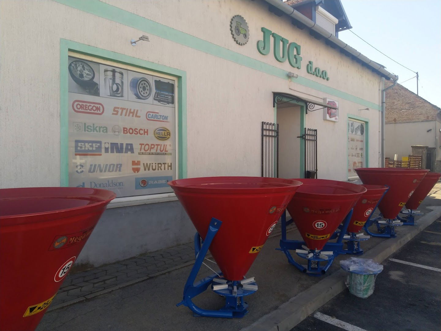 JUG d.o.o. - prodaja poljoprivrednih strojeva