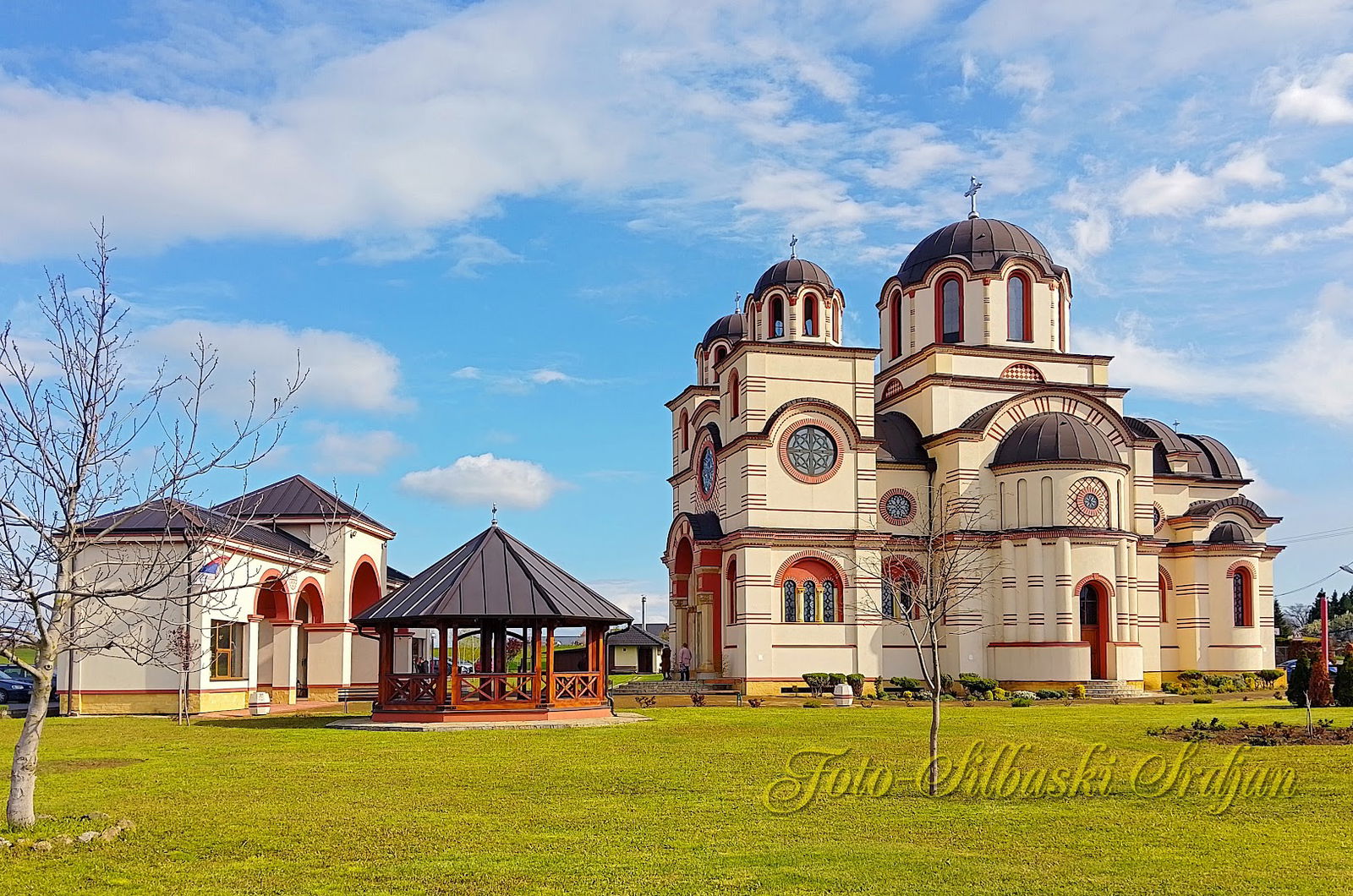Српска православна црква Светих Јоакима и Ане