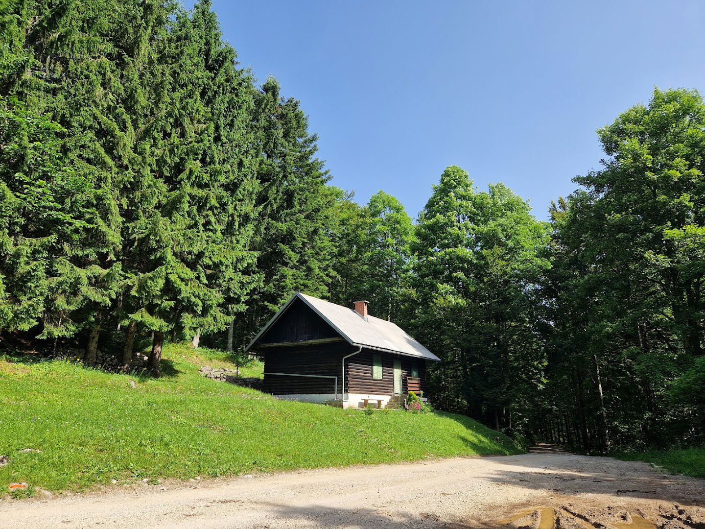 Gozdarska koča Vavkovec