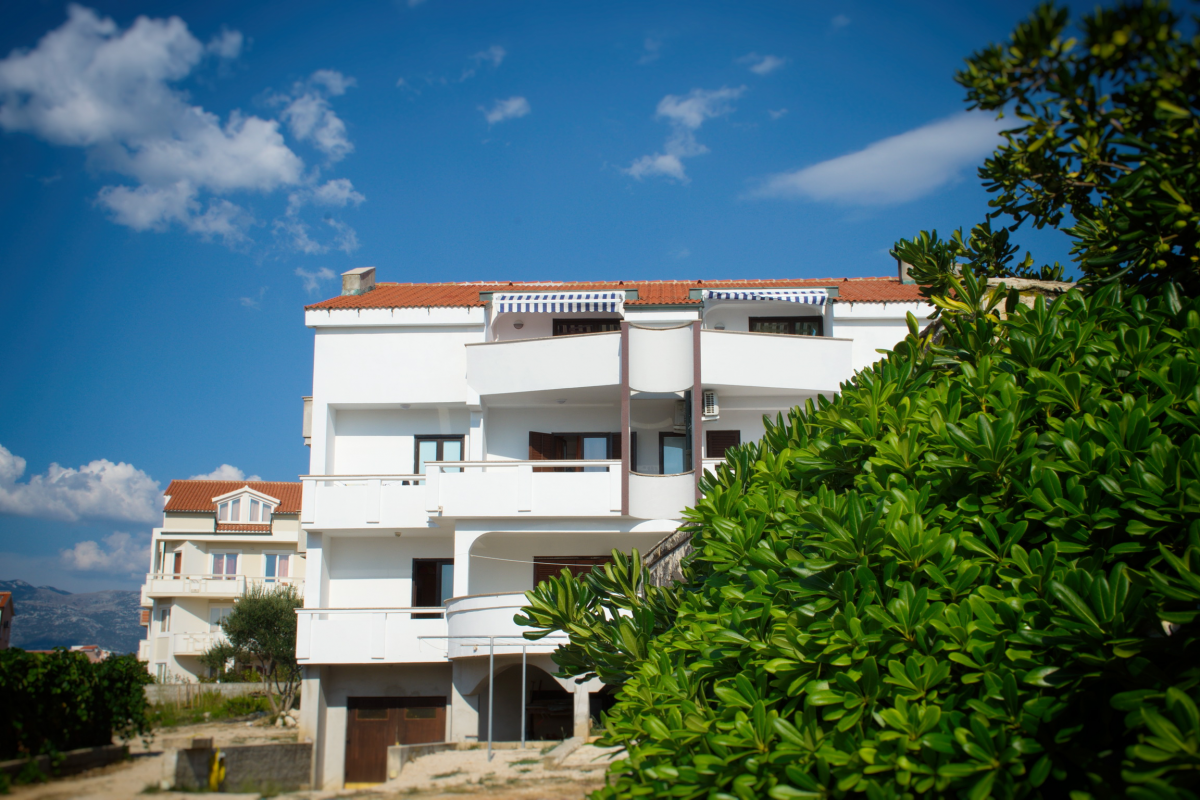 Summersong apartments