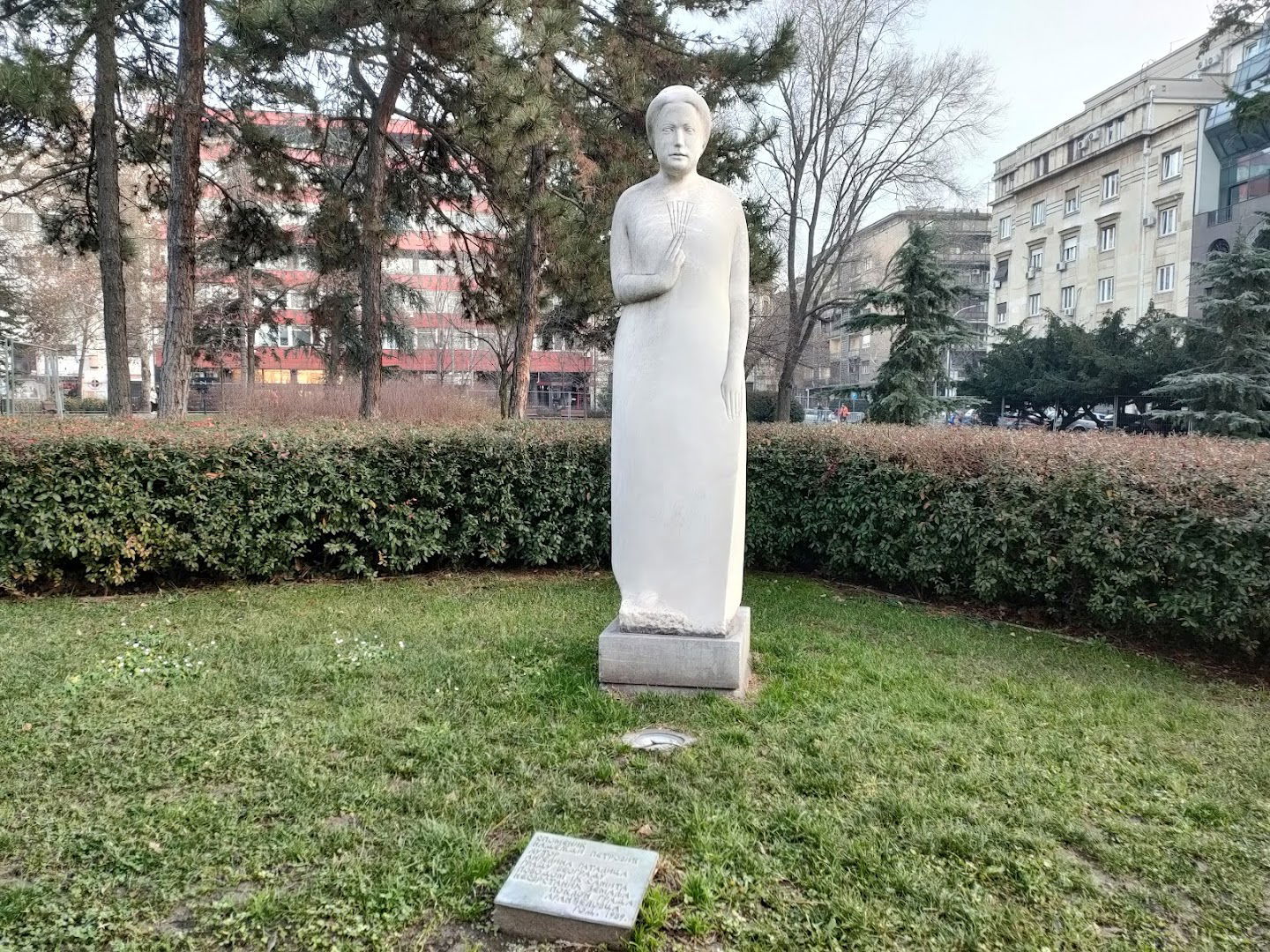 Споменик Надежди Петровић