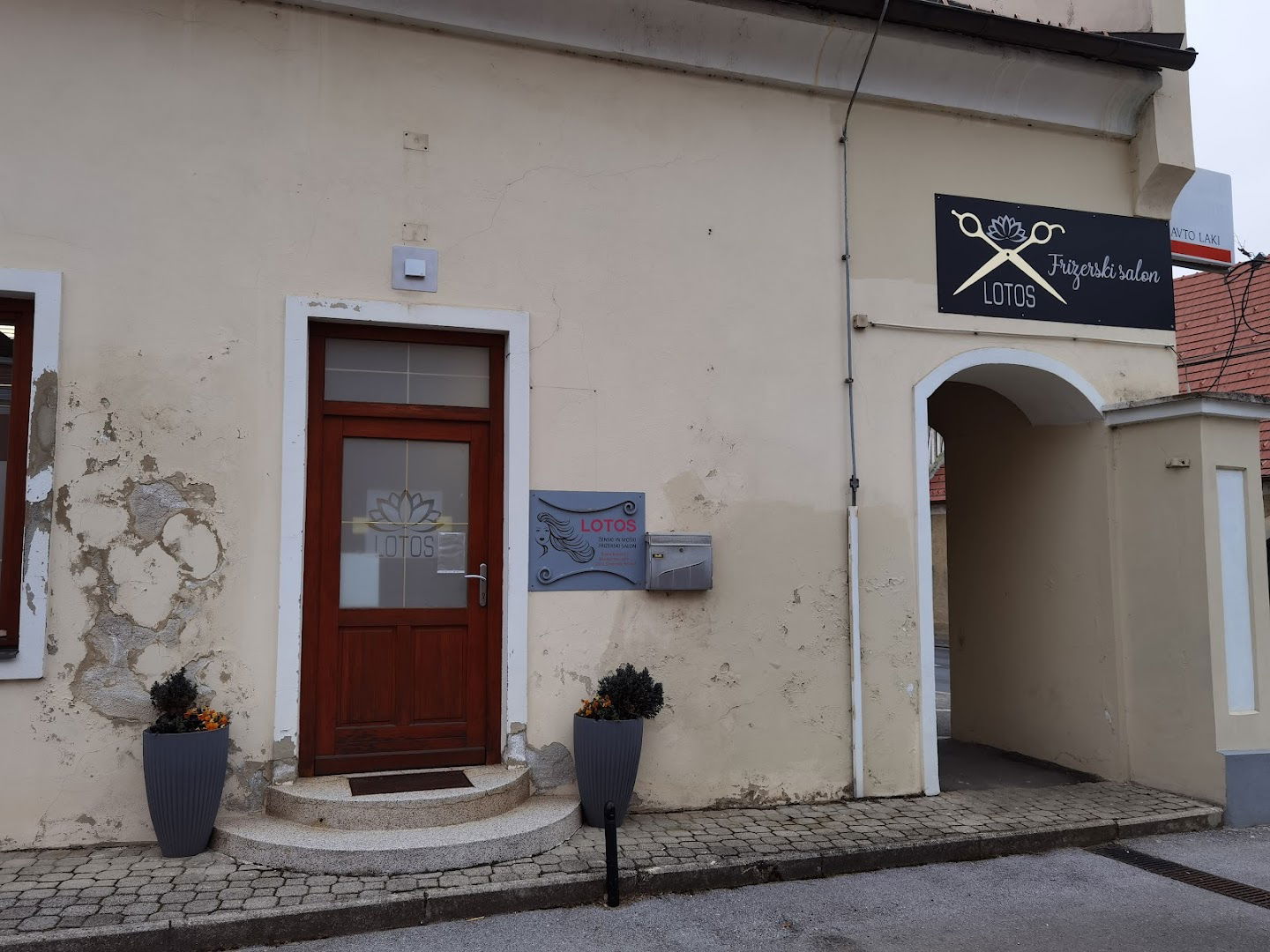 Lotos ženski in moški frizerski salon, Breda Lozinšek s.p.