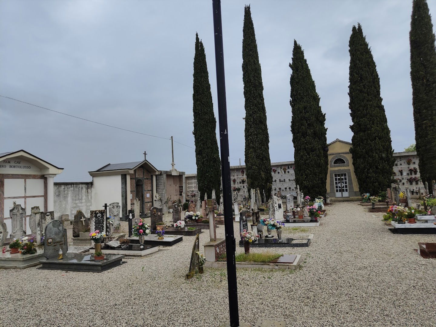 Cimitero di Carlino