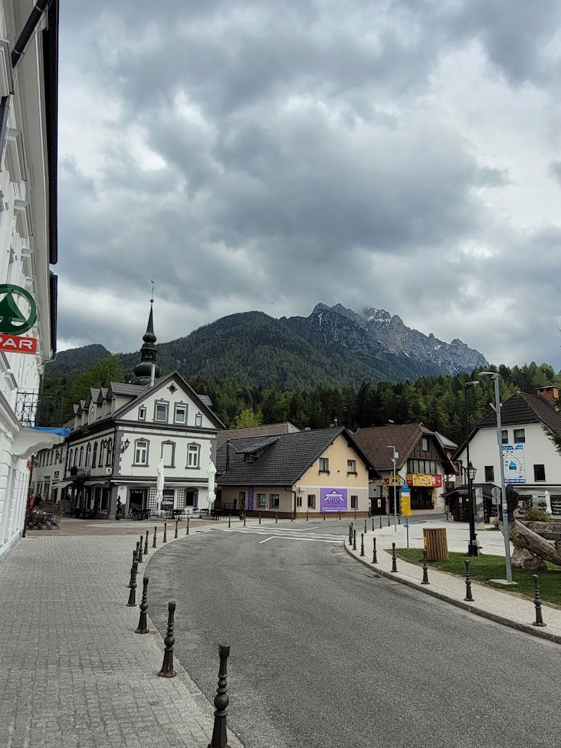 Ženski frizer Ksenija Košir s.p.