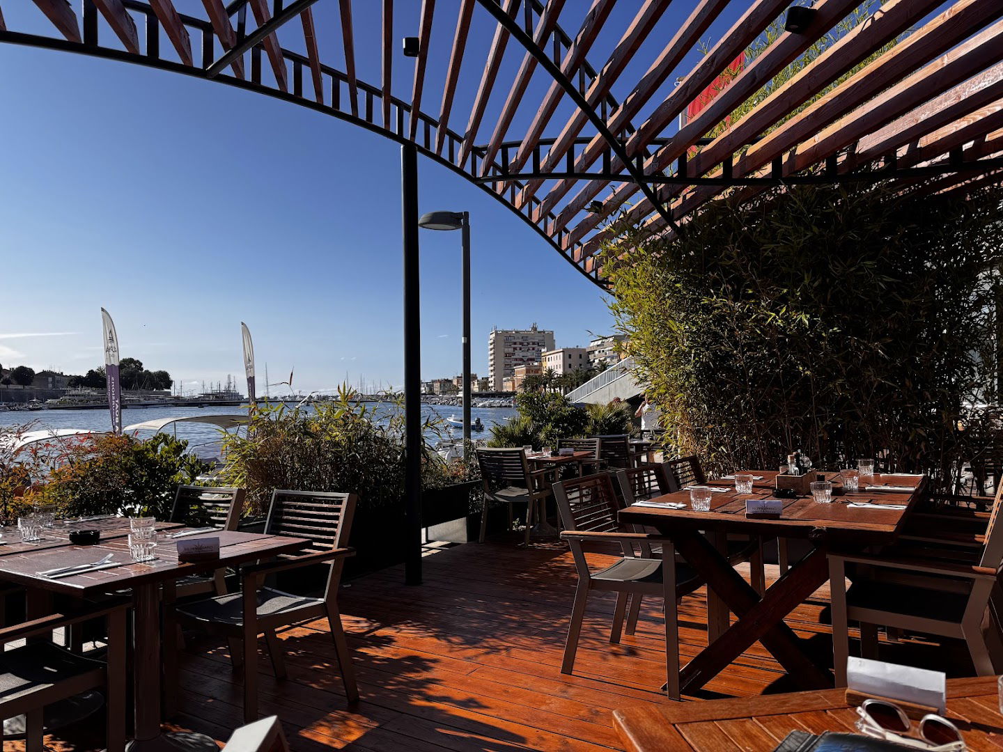 Harbor CookHouse & Club